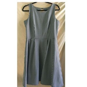 Gabby Skye size 12 gingham black & white checkered dress w/belt & side pockets